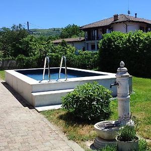 Farigliano Ca' Del Viaggiatore Bed & Breakfast Exterior photo