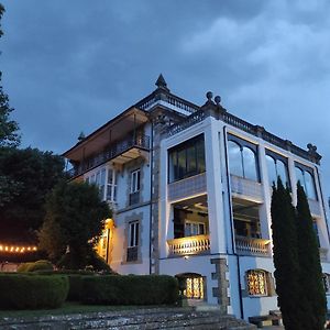 San Vicente de Toranzo Casa De Indianos, Una Experiencia Unica En El Centro De Cantabriaヴィラ Exterior photo