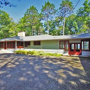 Stone Lake George'S Lakeside Haven On Lac Courte Oreillesヴィラ Exterior photo