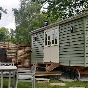 Hollingbourne Romantic Shepherds Hut With Stunning Sunsetsヴィラ Exterior photo