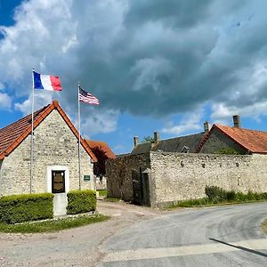 Saint-Come-du-Mont La Ferme Delaunay Bed & Breakfast Exterior photo