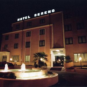 Hotel Sereno ルバーノ Exterior photo