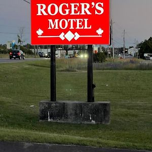 Rogers Motel スミスス・フォールズ Exterior photo