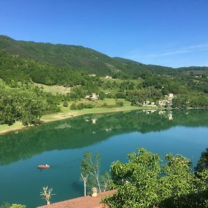 Colle di ToraCasa Sul Lago Nonna Gio'アパートメント Exterior photo