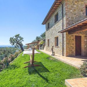 Stunning Home In Gualdo Cattaneo With Kitchen Exterior photo