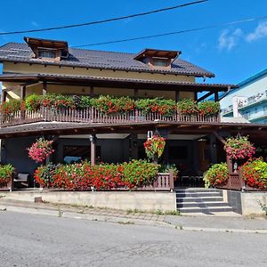 Apartments And Rooms Jerkovic コレニツァ Exterior photo