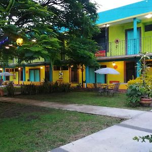 ホテル Hacienda San Miguel トゥライヤカパン Exterior photo