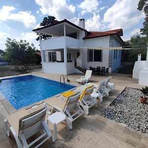 Villa Serenity With Private Pool And Large Garden. ムーラ Exterior photo