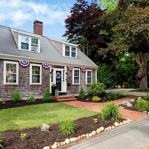 Inn On Main Yarmouth Port Exterior photo