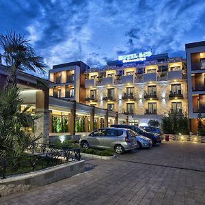 Wellness & Spa Hotel Acd ヘルツェグ・ノヴィ Exterior photo