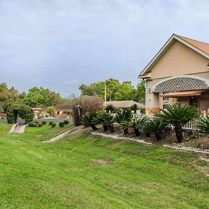 Quality Inn Near Manatee Springs State Park チーフランド Exterior photo