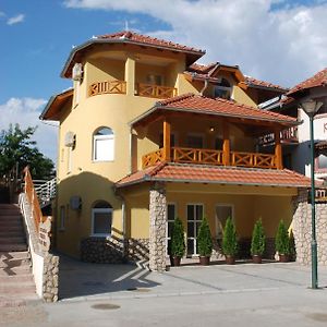 OstrovoVila Simic Srebrno Jezeroアパートメント Exterior photo
