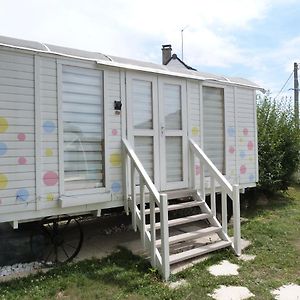 シャロン・アン・シャンパーニュ Chez Claudine Et Pascal Bed & Breakfast Exterior photo