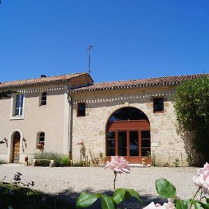 Saint-Pierre-d'Aurillac Chateau Le Livey Bed & Breakfast Exterior photo