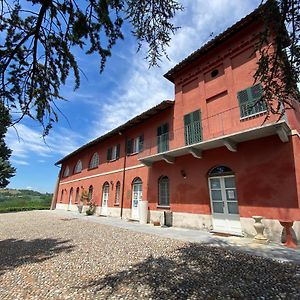 Montemagno  La Mondianese "House Of Ruche" Bed & Breakfast Exterior photo