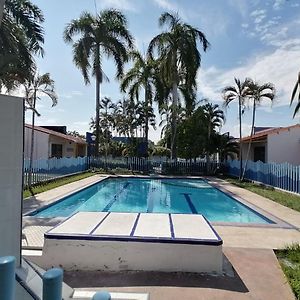 エスピナル Precioso Alojamiento Con 6 Piscinas En Conjunto Cerradoヴィラ Exterior photo