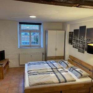 4 Betten In 3-Zimmer-Wohnung Mit Wlan Tv Und Garten シュヴィーバーディンゲン Exterior photo