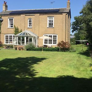 スワファム The Oaks Bed & Breakfast Exterior photo