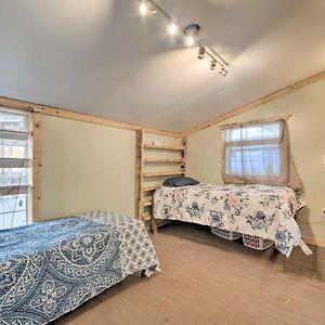 Pet-Friendly Harper Farmhouse With Large Deck!ヴィラ Exterior photo