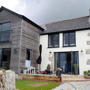 Luxurious Property Set In The Heart Of Cornwall With Breathtaking Views -Rhubarb Cottage ヘルストン Exterior photo