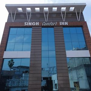 Hotel Singh Comfort Inn ゴーラクプル Exterior photo