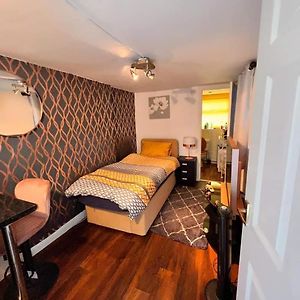 Corby'S Finest En-Suite Room ロッキンガム Exterior photo