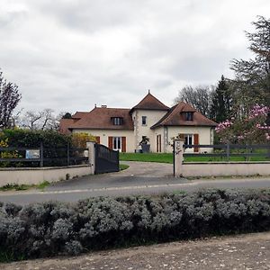 Saint-Sulpice-les-Feuilles La Peyrova Bed & Breakfast Exterior photo