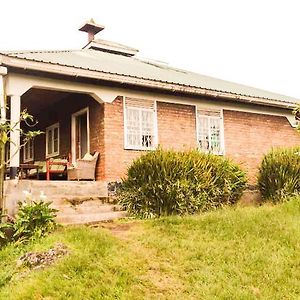 ホテル Amajambere Iwacu Community Camp Kisoro Exterior photo