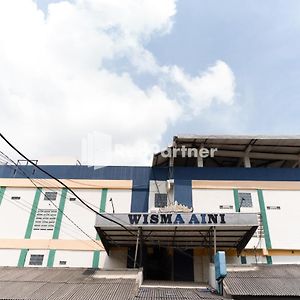 ホテル Wisma Aini Syariah Mitra Reddoorz バンダールランプン Exterior photo