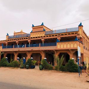 Hotel Restaurant Hollywood Africa アイット・ベン・ハドゥ Exterior photo