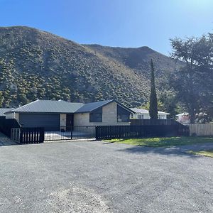 Kurow House On Bledisloe - A2O Cycle Trail Oasis.ヴィラ Exterior photo