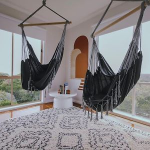The Hangout King Beds Hammock Chairs With A View ポート・キャンベル Exterior photo