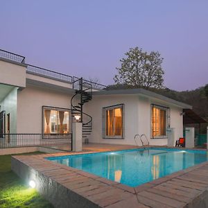 Enchanting Pastures By Stayvista - A Hill-View Villa With Pool, Lawn, Gazebo & Terrace コーポリ Exterior photo