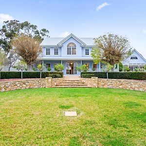 Chateau In The Vines By Wine Coast Holiday Rentals アルディンガ Exterior photo
