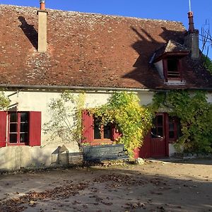 Charming Holiday Home With Private Garden Le Veurdre Exterior photo