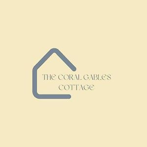 Unique Coral Gables Cottage マイアミ Exterior photo
