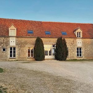 Entrains-sur-Nohain La Charmille Jolie Maison De Campagne 14 Personnes Piscine Calmeヴィラ Exterior photo