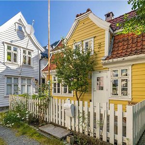 Charming Bergen House, Rare Historic House From 1779, Whole Houseアパートメント Exterior photo