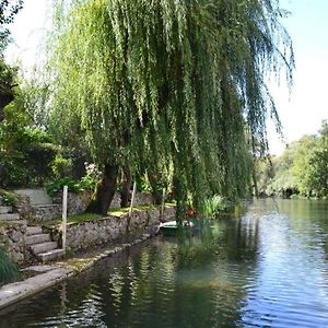 Saint-Genis-d'Hiersac Gite Familial Avec Jardin Au Bord De L'Eau, Terrasses, Velo, Jeux, Proche Charente, Wifi Inclus - Fr-1-653-189ヴィラ Exterior photo