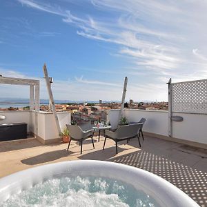 Cozy Apartment In Santantioco With Jacuzzi SantʼAntìoco Exterior photo