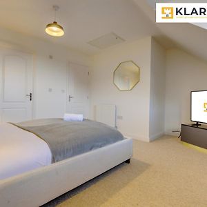 Large 4 Bedroom Semi-Detached House Sleeps 7 By Klarok Short Lets & Serviced Accommodation ピーターバラ Exterior photo