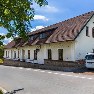 Hostinec U Zamecku Klokocov Exterior photo