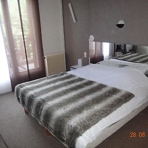 Hotel Bon Accueil オヨナックス Room photo