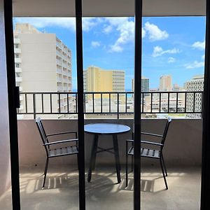 ホノルル Royal Kuhio 1709 - Spacious Studio With Stunning Ocean City Views In The Heart Of Waikiki!ヴィラ Exterior photo