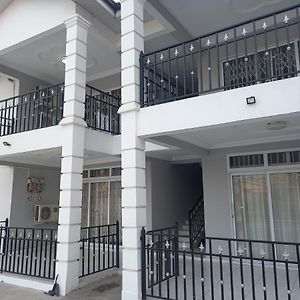 Remarkable 2-Bed Apartment In Afienya Ghana テマ Exterior photo