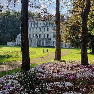 Brestot Les Ecuries Du Chateau De Brumare Bed & Breakfast Exterior photo