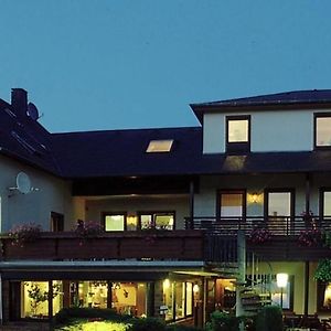 ホテル Pension Zum Golfstuebchen Echternacherbruck Exterior photo