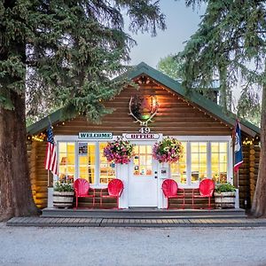 Log Cabin Motel パインデール Exterior photo