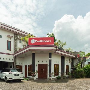 ホテル Reddoorz Syariah @ Jalan Panglima Polim Lampung バンダールランプン Exterior photo