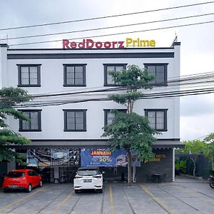 Reddoorz Premium At Raja Hostel Syariah バンダールランプン Exterior photo